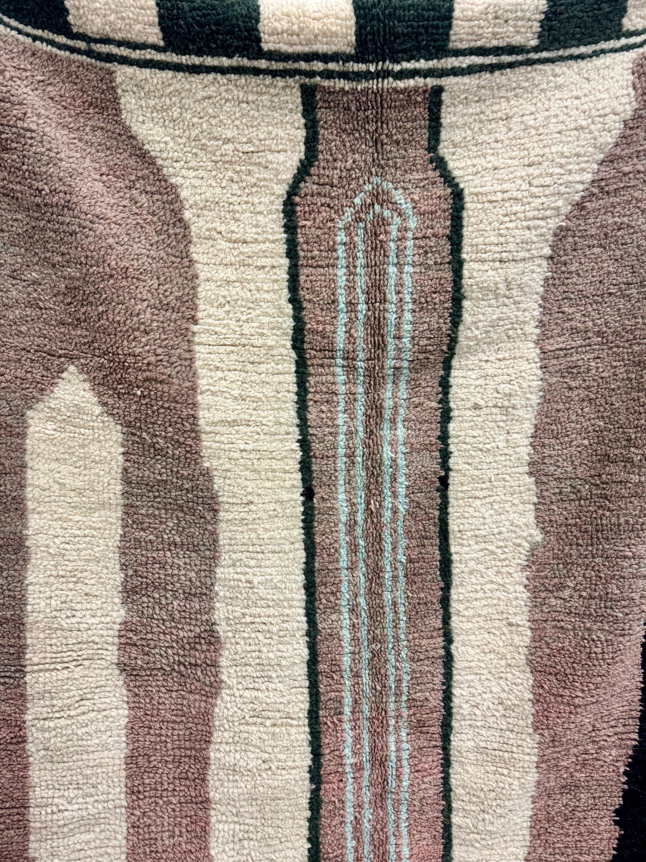 Yezzah Handwoven Moroccan Wool Rug 5x8