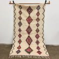 Load image into Gallery viewer, Jamila Handwoven Moroccan Wool Rug 5x8
