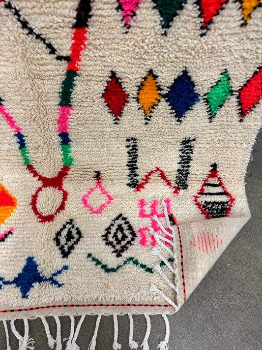 Ettam Handwoven Moroccan Wool Rug 5x8