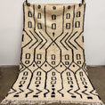 Load image into Gallery viewer, Badda Handwoven Moroccan Wool Rug 6x10
