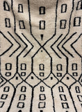 Load image into Gallery viewer, Badda Handwoven Moroccan Wool Rug 6x10
