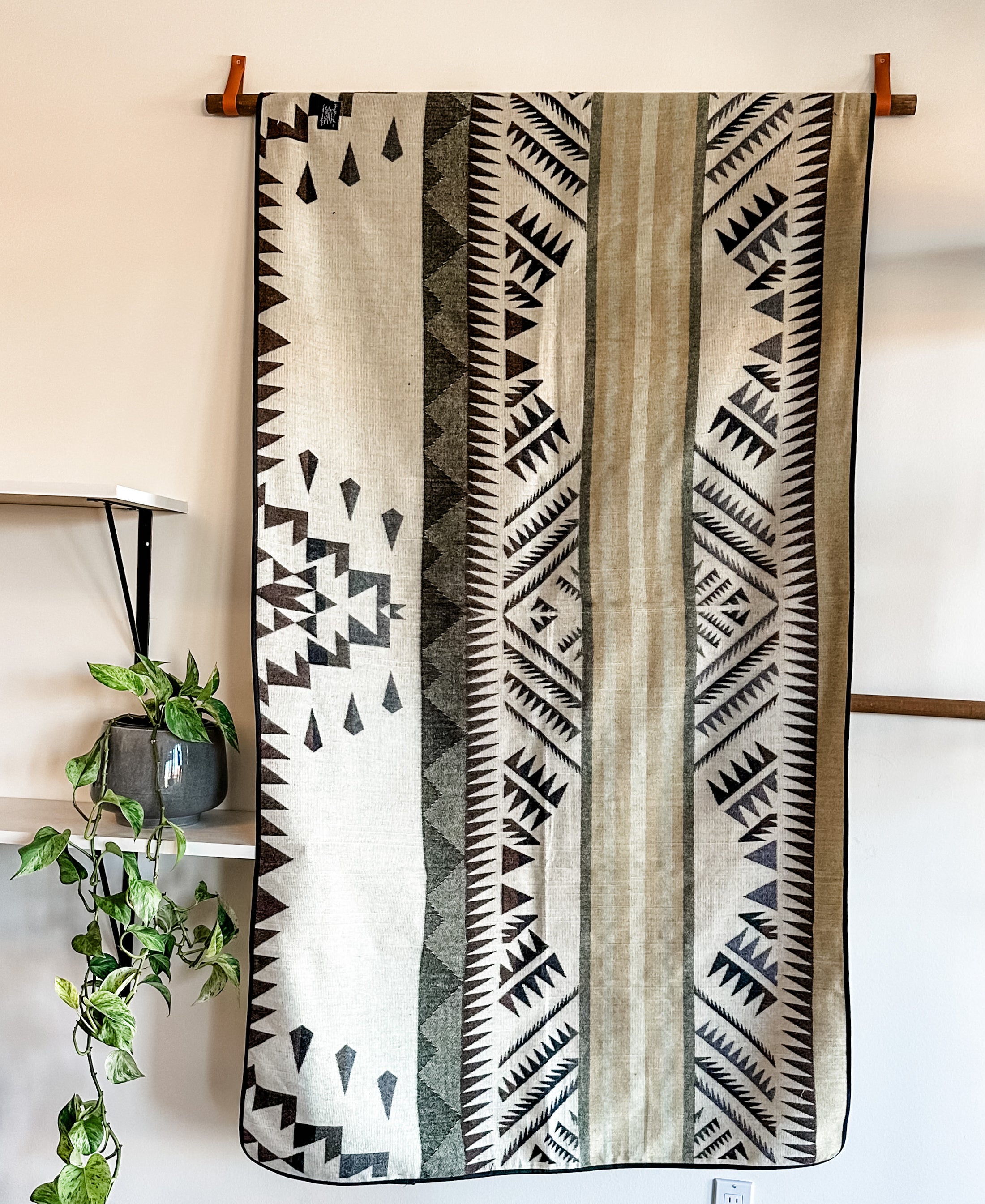 Guayaquil Aztec Reversible Blanket