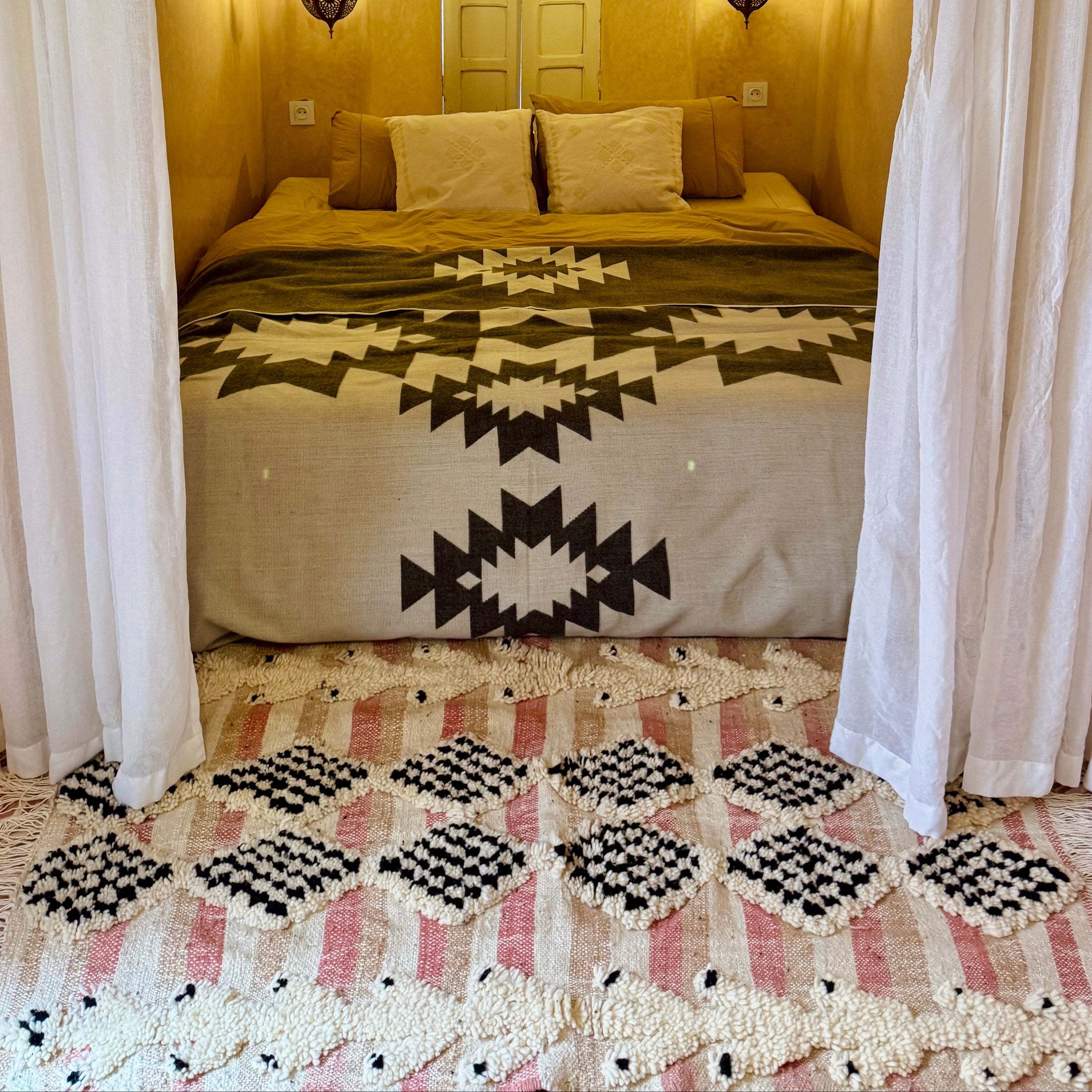 Menara Handwoven Moroccan Wool Rug 3x5