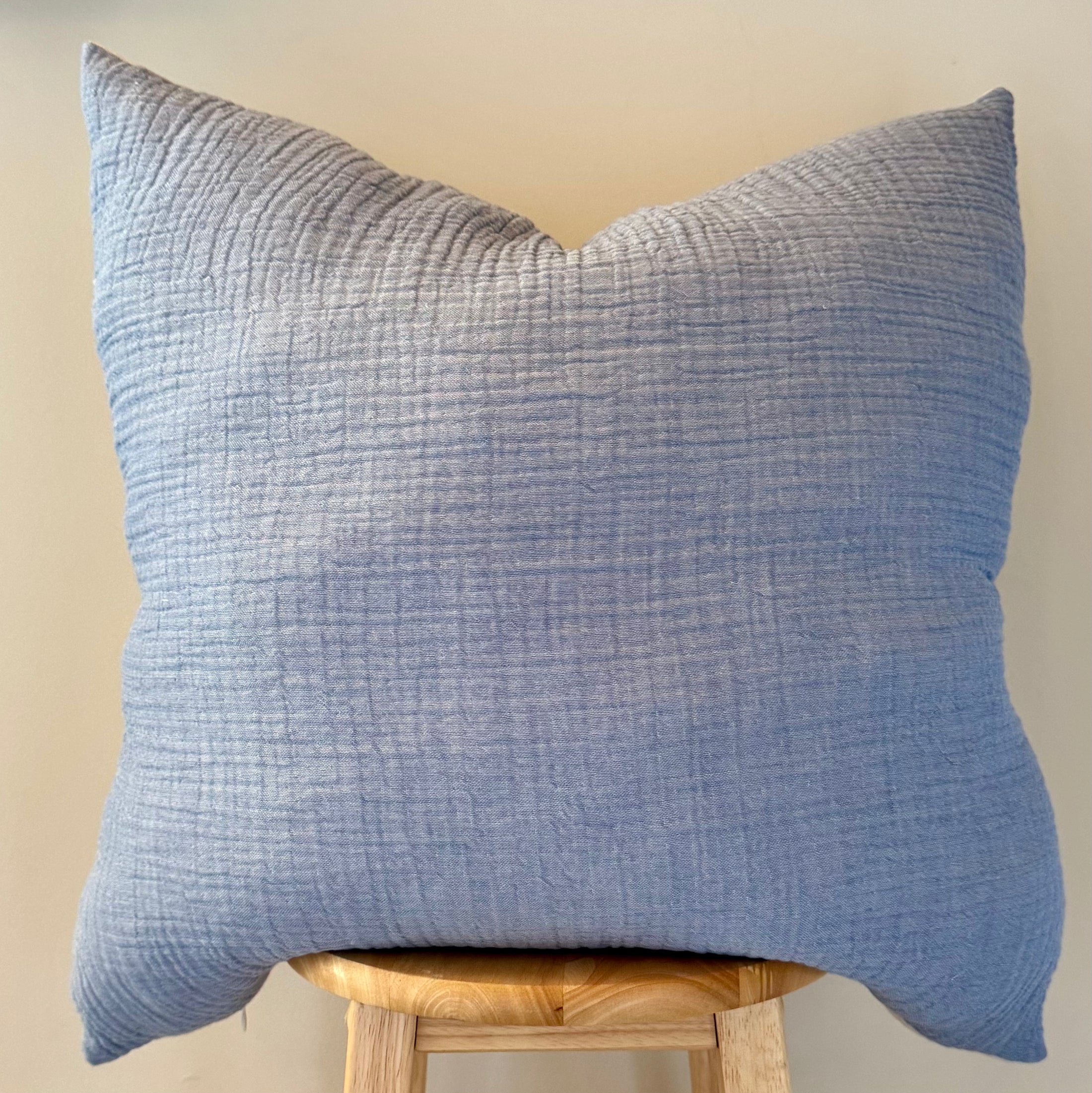 Blue/Cream Crinkle Cotton Pillow Cover