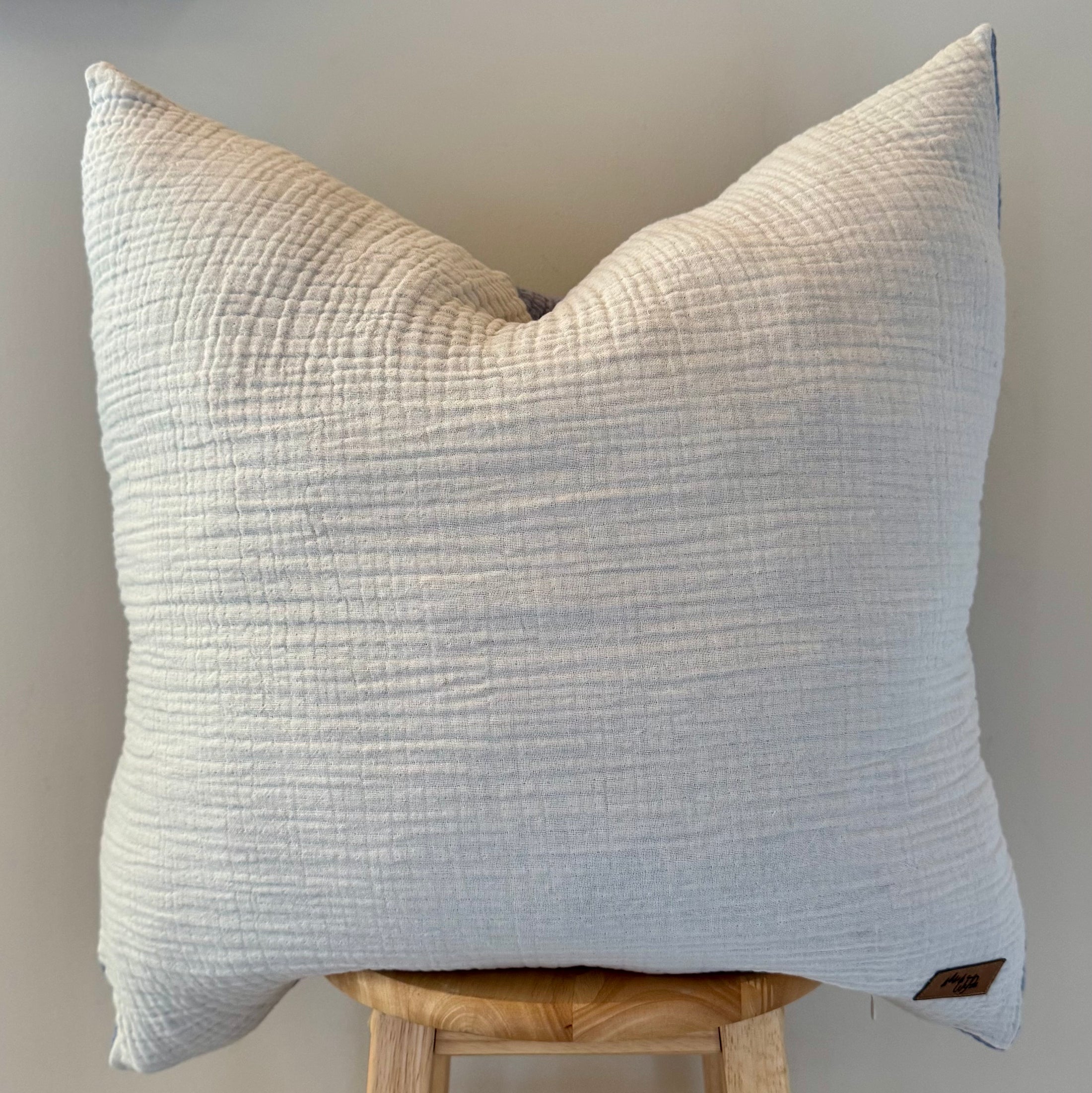 Blue/Cream Crinkle Cotton Pillow Cover