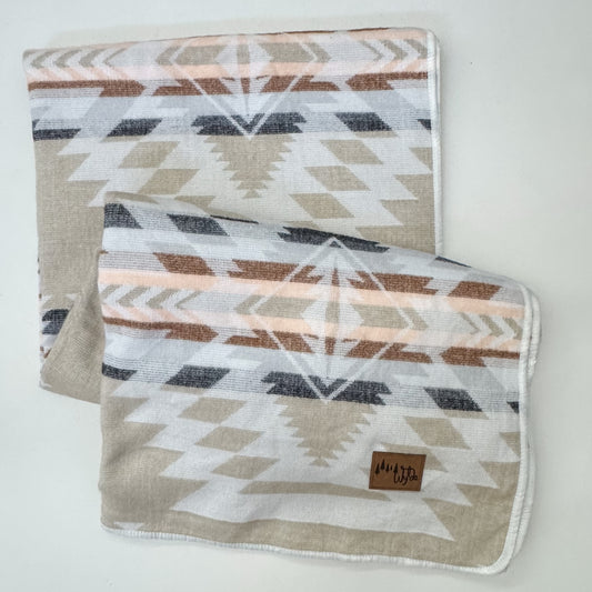 Puyo Aztec Reversible Blanket