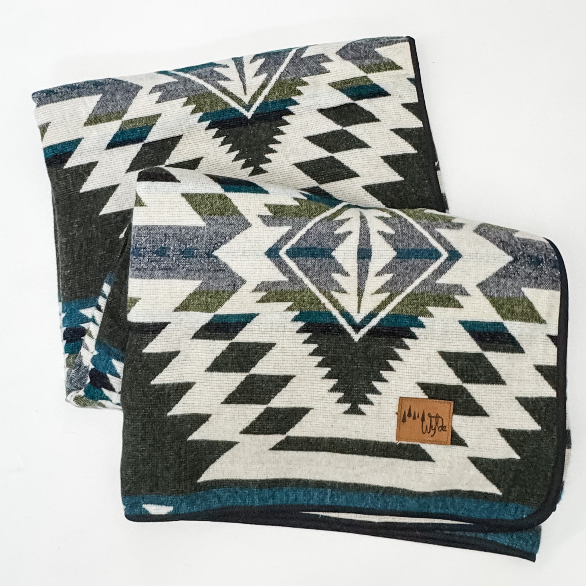 Esmeraldas Aztec Reversible Blanket