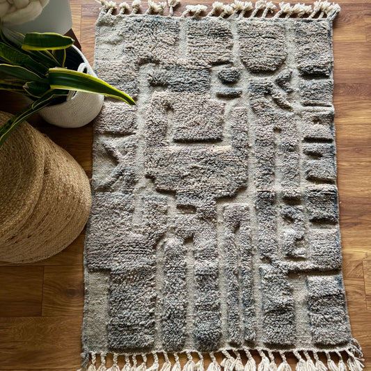 Hamsa Handwoven Moroccan Wool Rug 3x5
