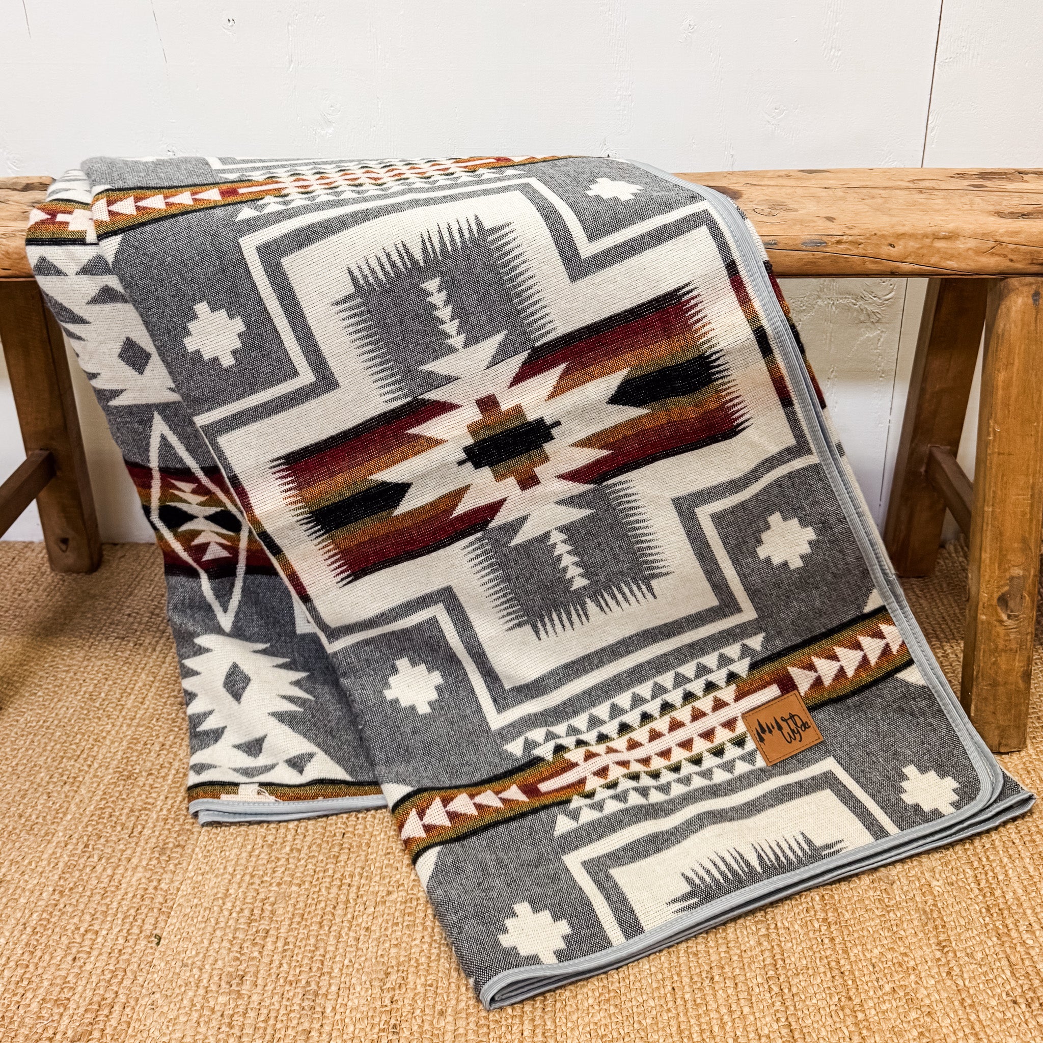 Mindo Reversible Blanket