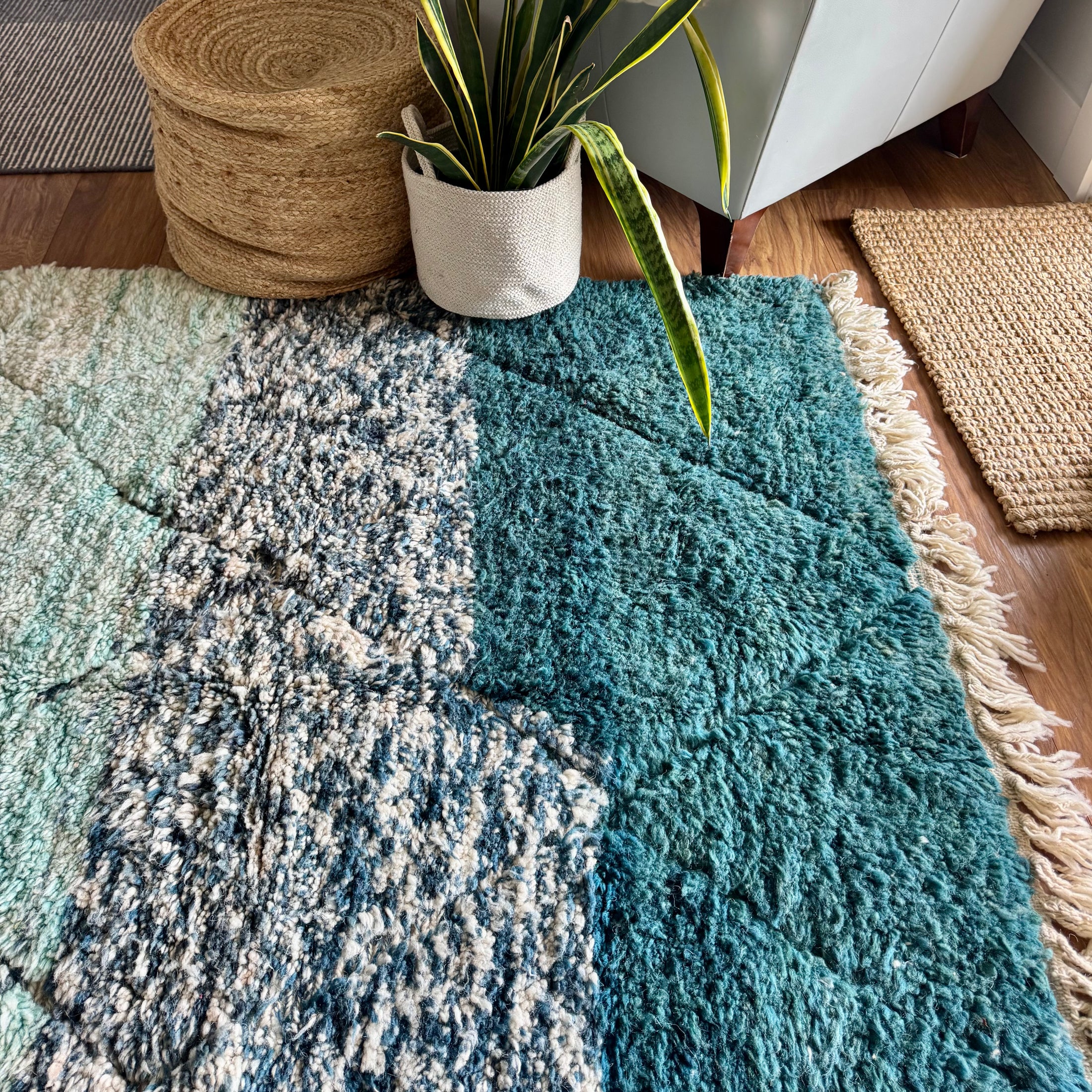 Rayan Handwoven Moroccan Wool Rug 4x5.5