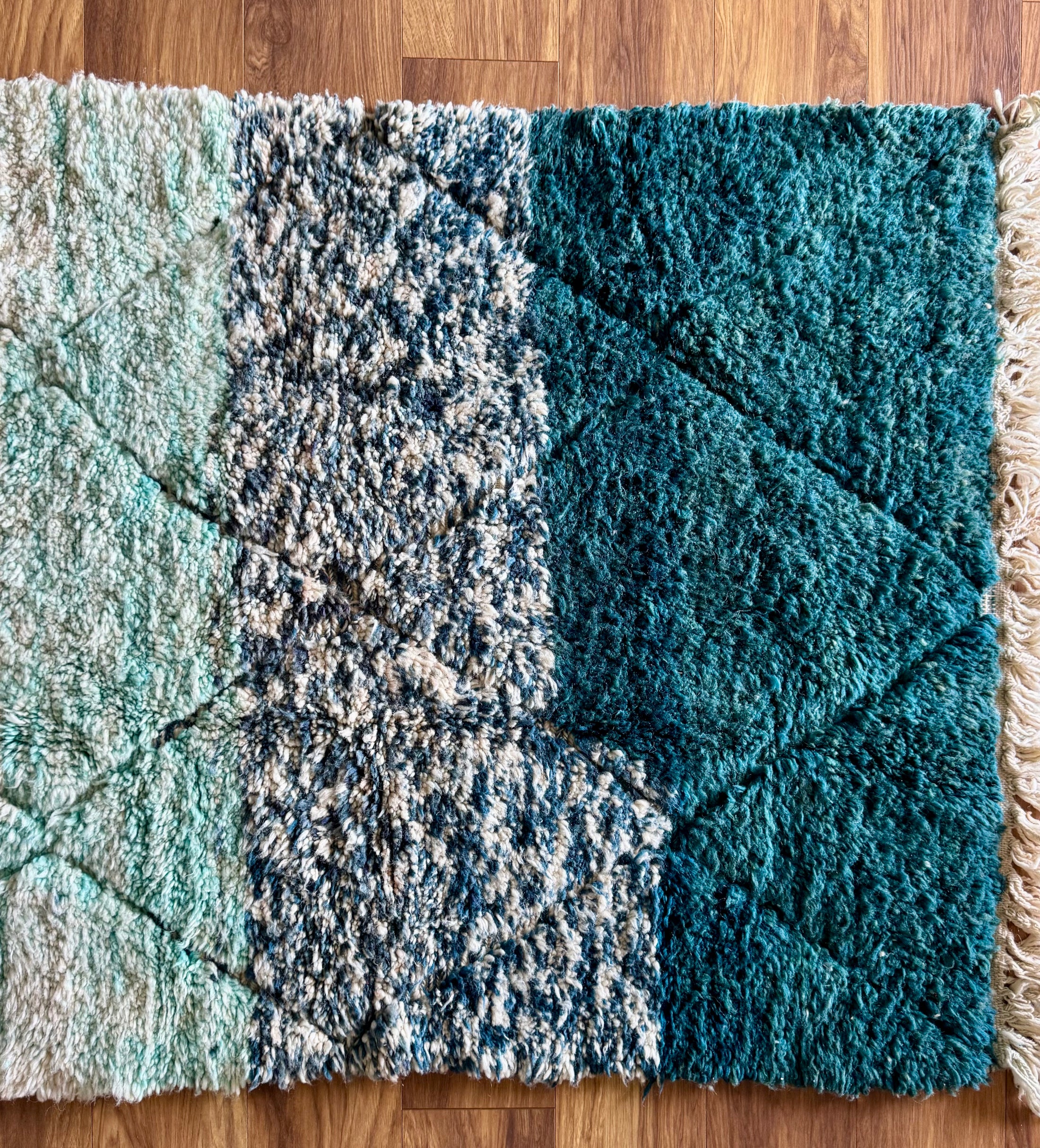 Rayan Handwoven Moroccan Wool Rug 4x5.5