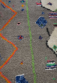 Load image into Gallery viewer, Sana Handwoven Moroccan Wool Rug 5x8
