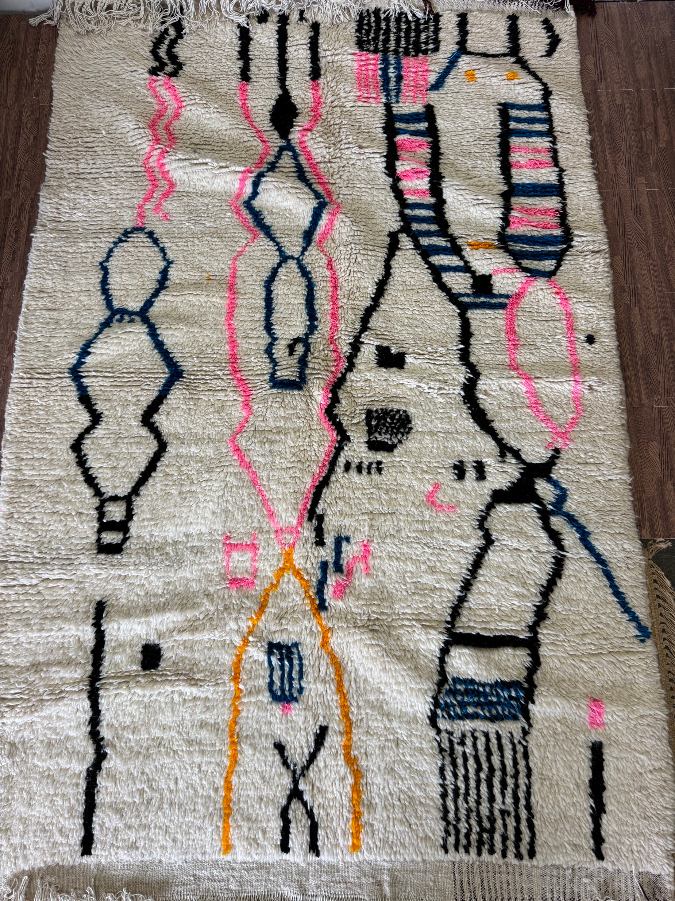 Bamou Handwoven Moroccan Wool Rug 4.5x7