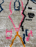 Load image into Gallery viewer, Bamou Handwoven Moroccan Wool Rug 4.5x7
