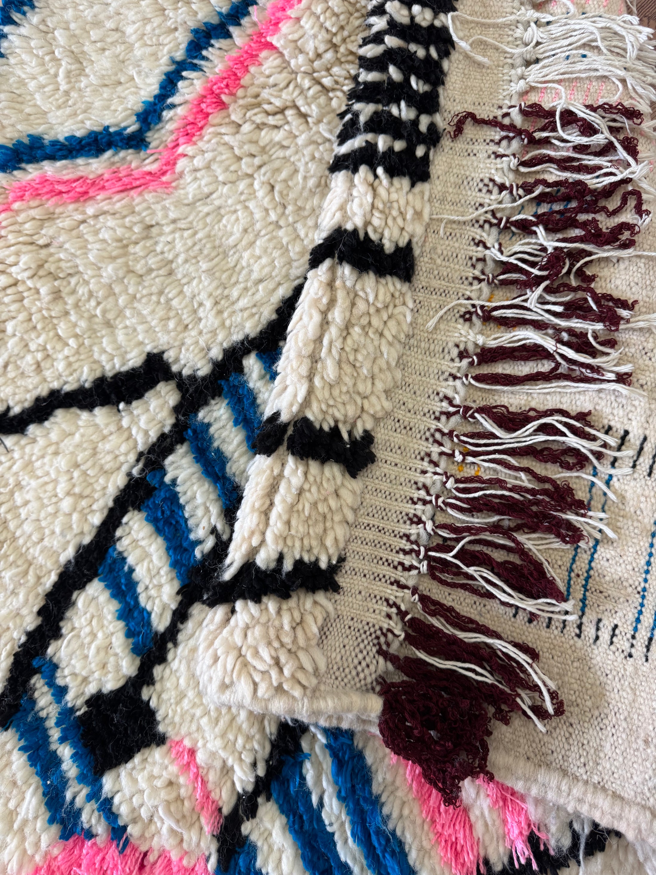 Bamou Handwoven Moroccan Wool Rug 4.5x7