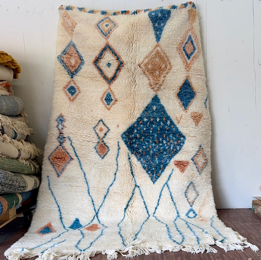 Wafaa Handwoven Moroccan Wool Rug 5x9