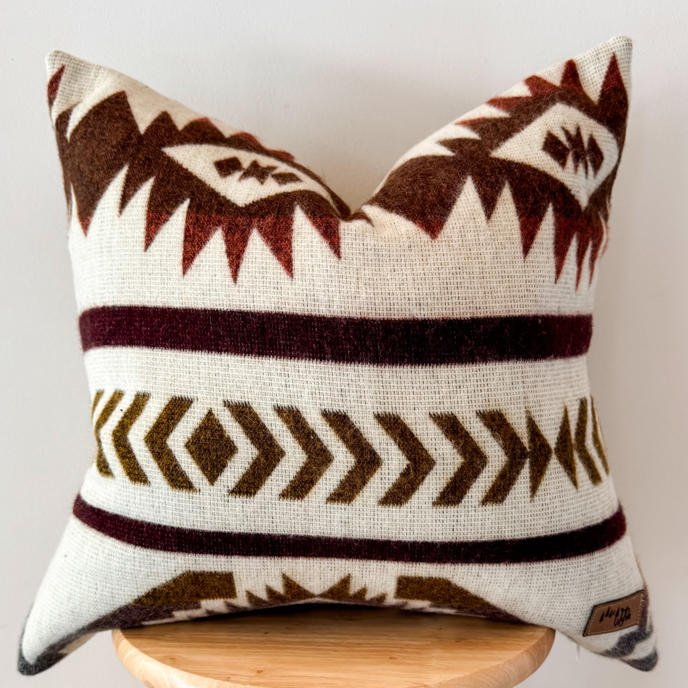 Olmedo Cream Diamond Rose Pillow Cover