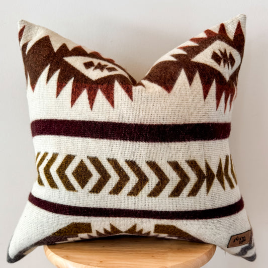 Olmedo Cream Diamond Rose Pillow Cover