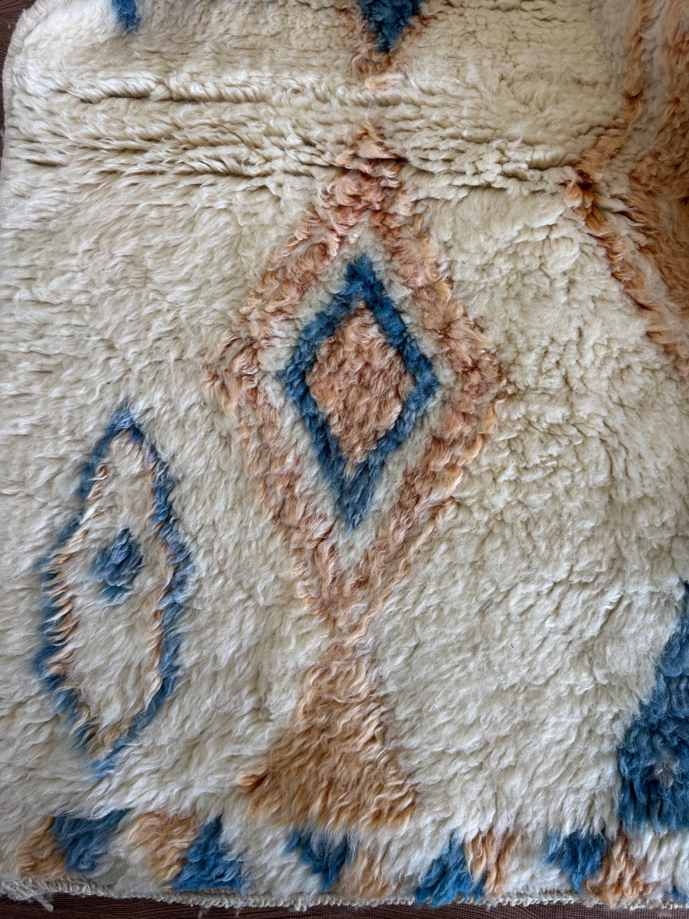 Wafaa Handwoven Moroccan Wool Rug 5x9