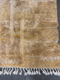 Load image into Gallery viewer, Amal Handwoven Moroccan Wool Rug 5x8
