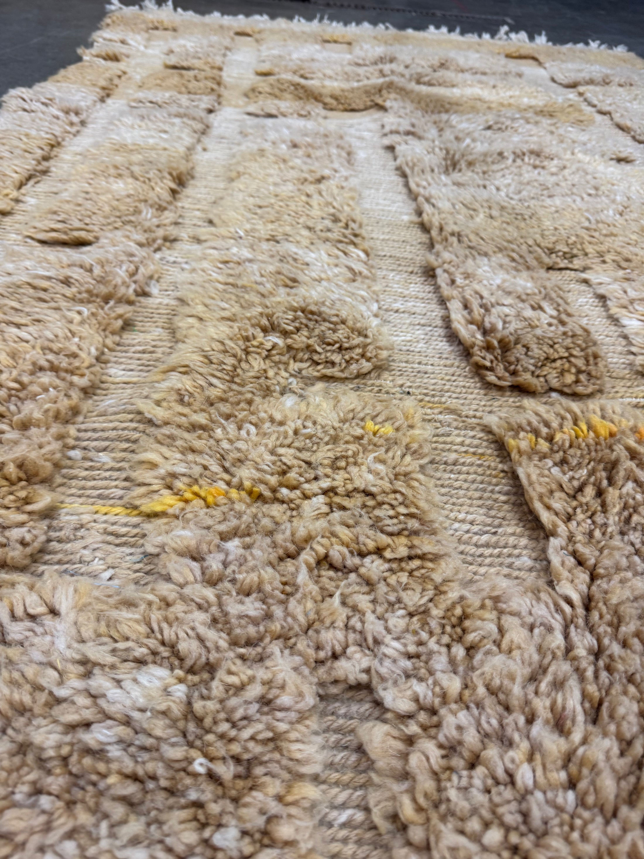 Amal Handwoven Moroccan Wool Rug 5x8