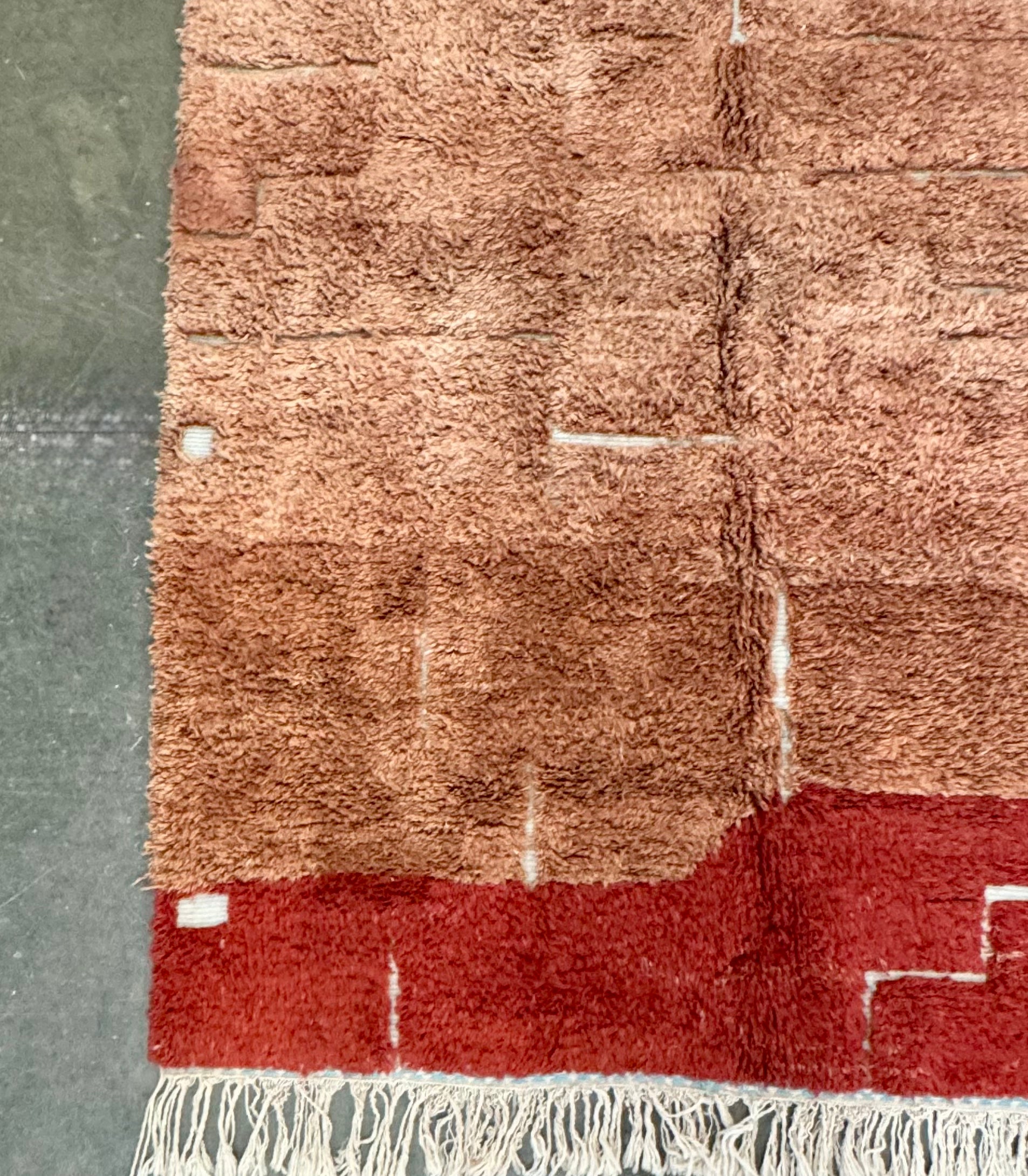 Yassine Handwoven Moroccan Wool Rug 6.5x10