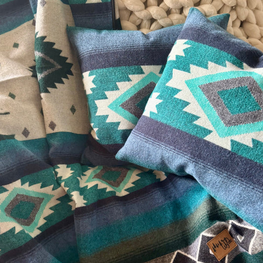 Jasper Throw Blanket/2 Jasper Pillow Covers Bundle