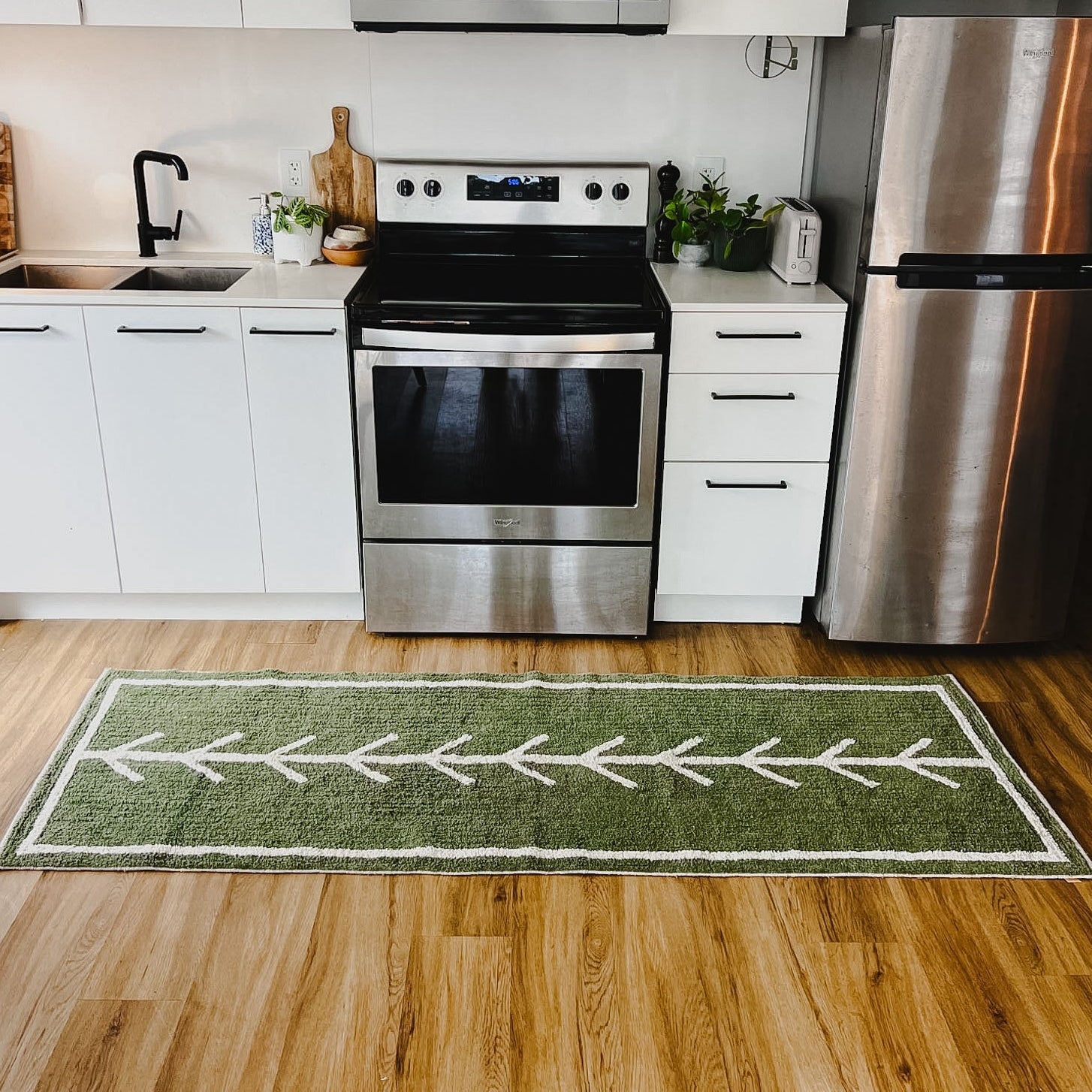 Momo Olive Green Machine Washable Runner