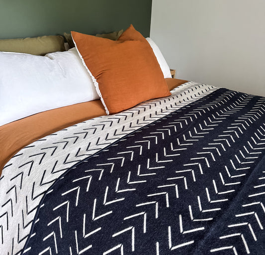 Nido Indigo Reversible Blanket