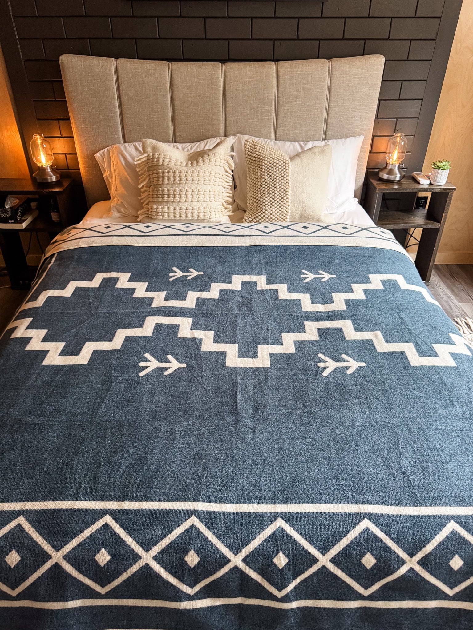 Lazuli Reversible Blanket