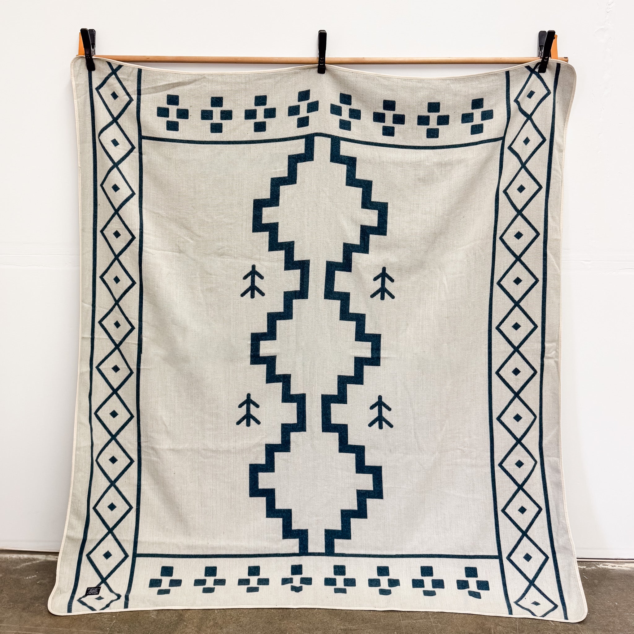 Lazuli Reversible Blanket