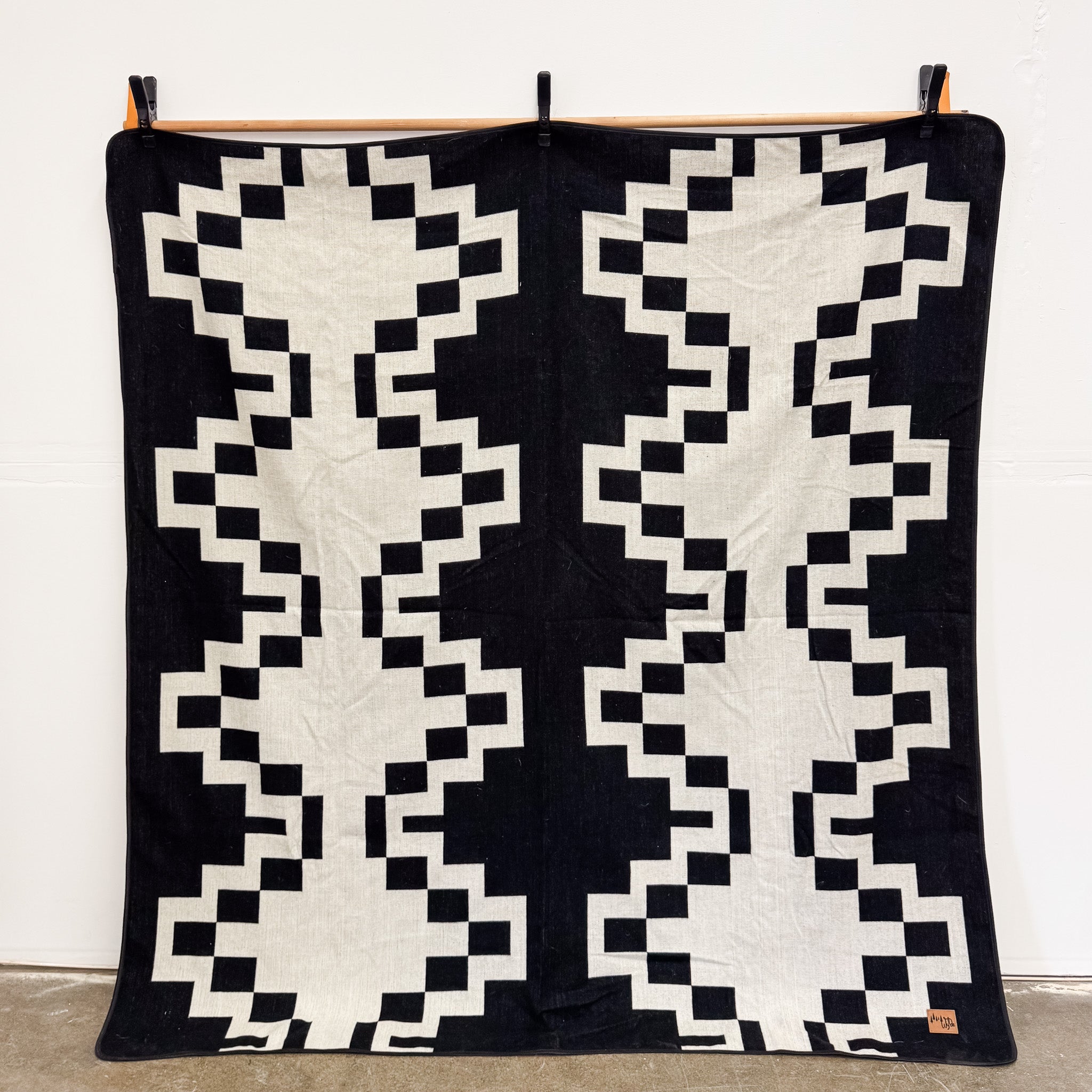 Domingo Reversible Blanket