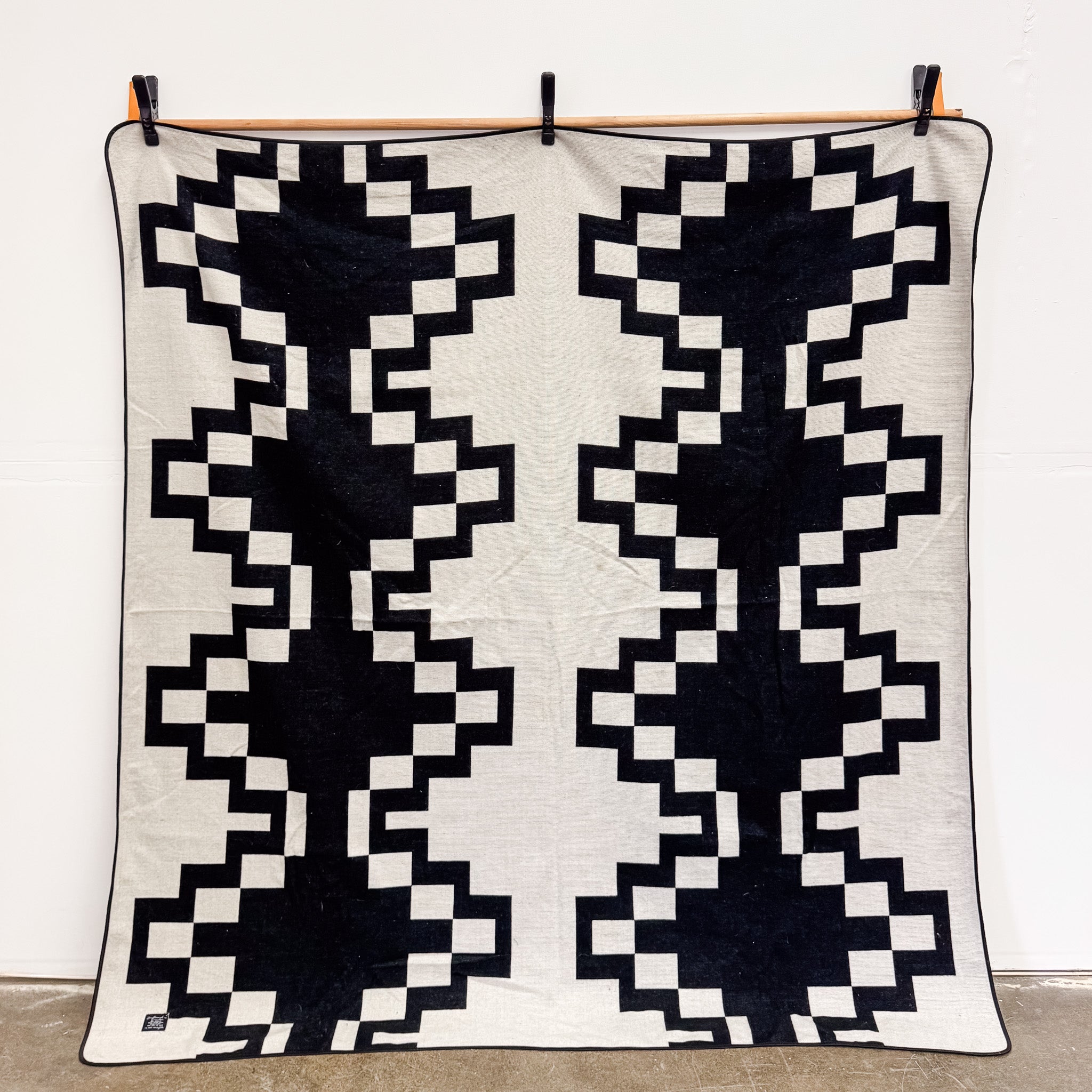 Domingo Reversible Blanket