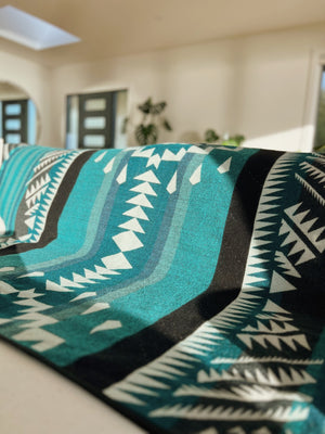 Manta Aztec Reversible Blanket  //  Teal/Turquoise/Cream