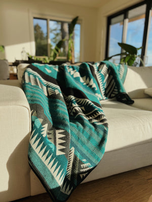 Manta Aztec Reversible Blanket  //  Teal/Turquoise/Cream