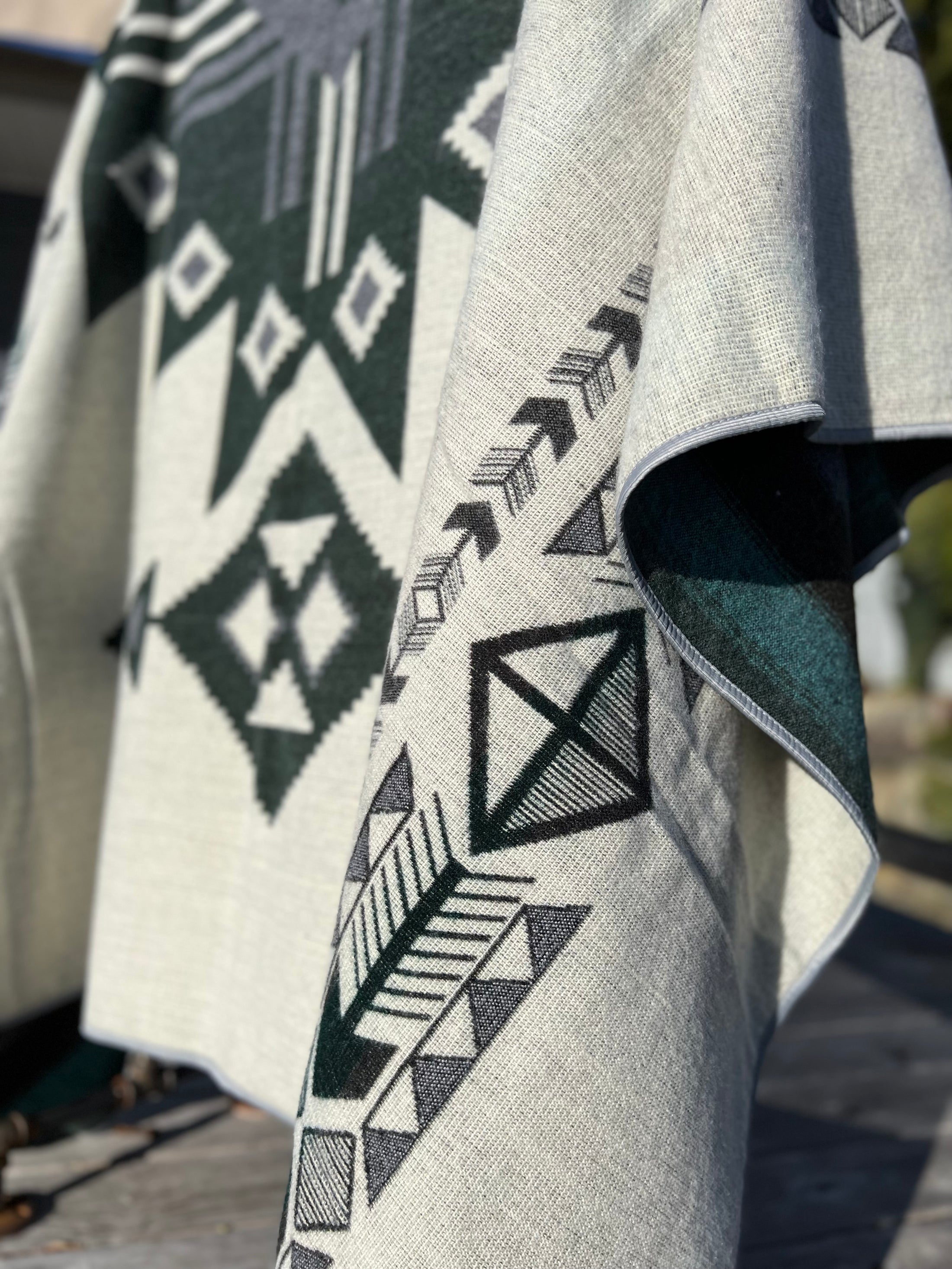 Latacunga Aztec Reversible Blanket