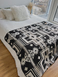 Load image into Gallery viewer, Tulcan Throw Blanket/2 Tulcan Pillow Covers Bundle
