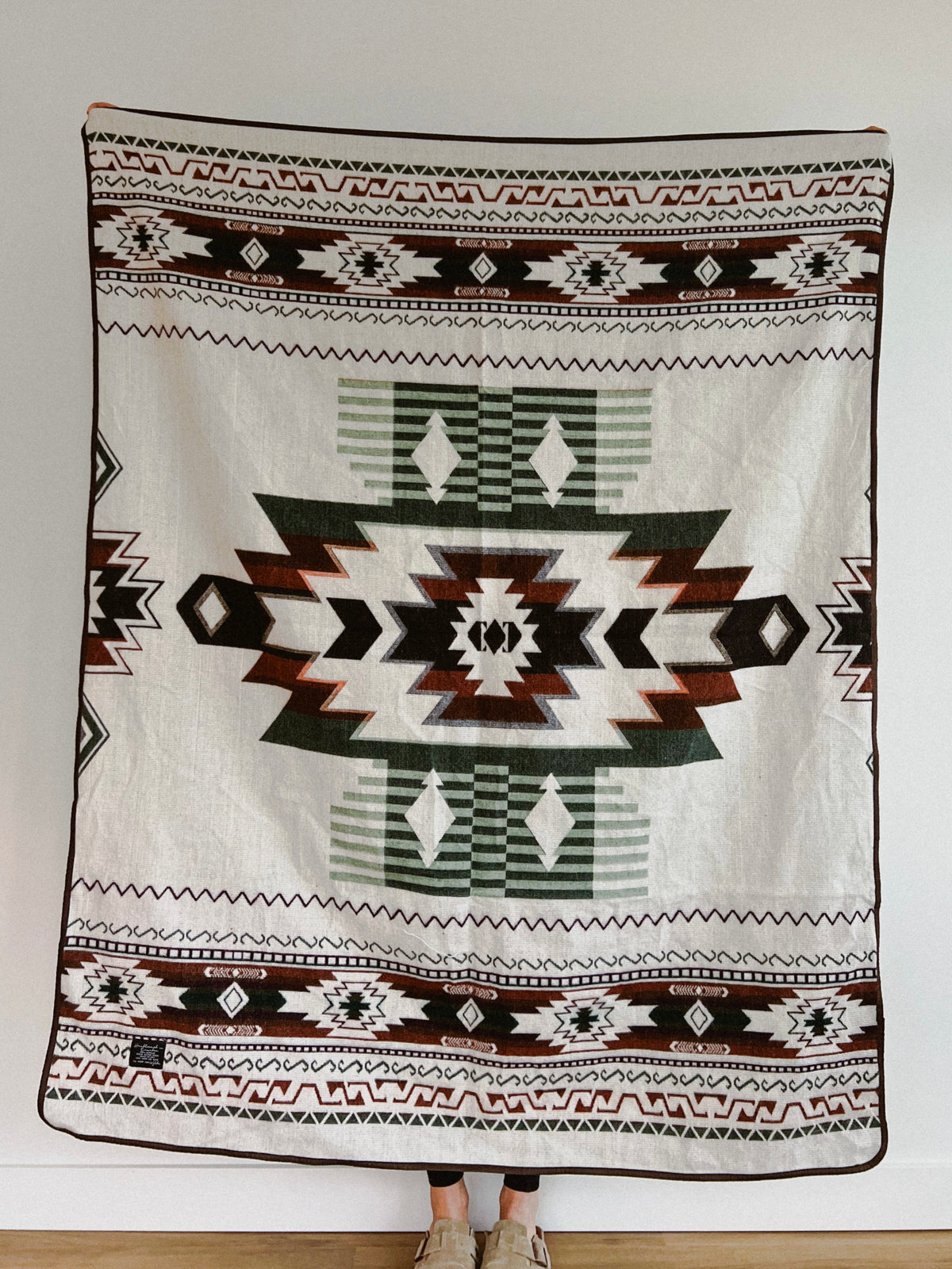 Quilotoa Throw Blanket/2 Quilotoa Green Lumbar Pillow Covers Bundle