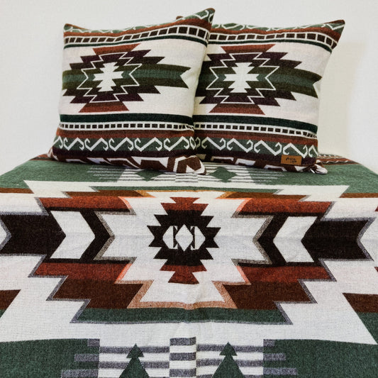 Quilotoa Queen Blanket/2 Quilotoa Cream Pillow Covers Bundle