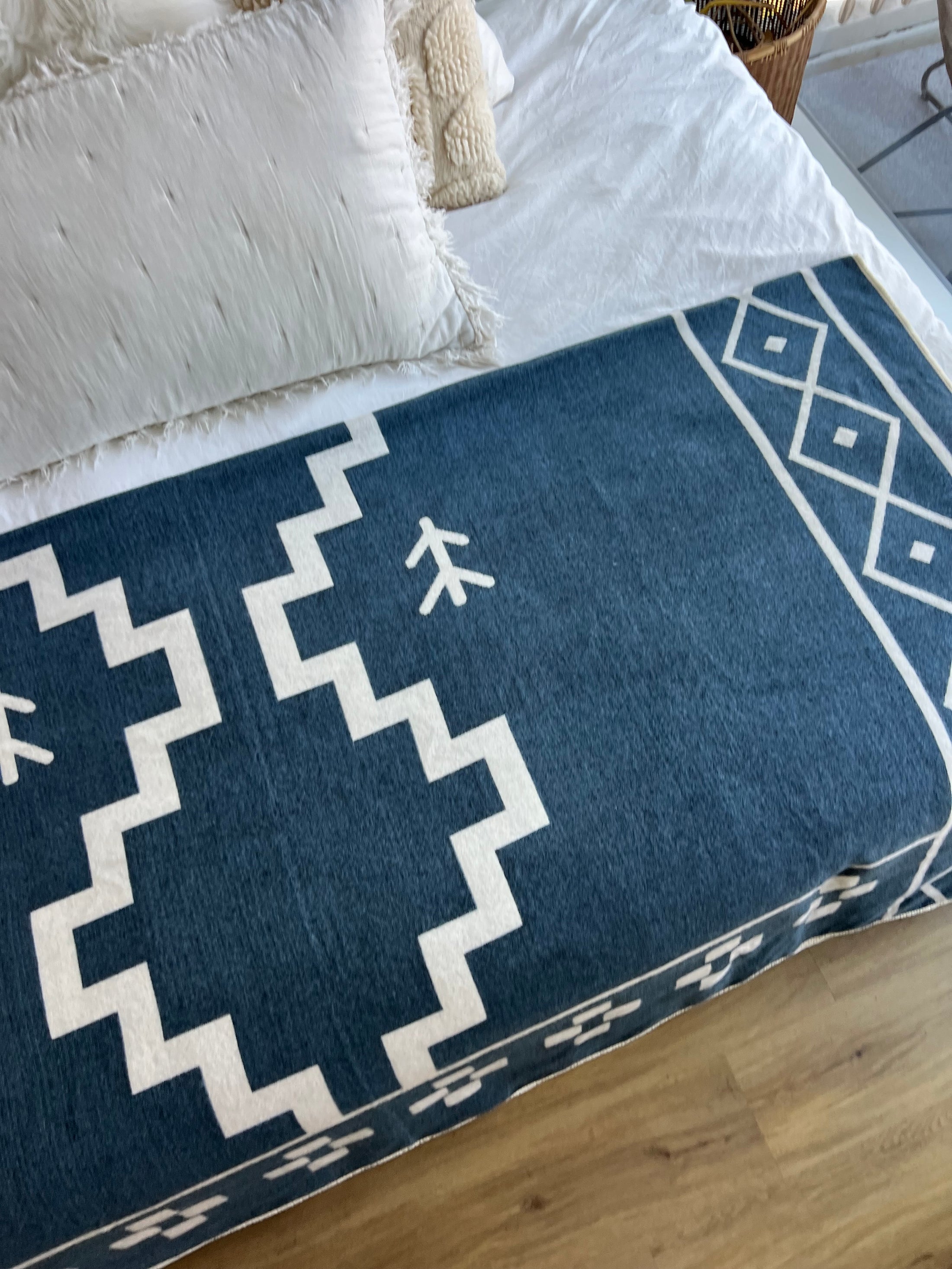 Lazuli Reversible Blanket