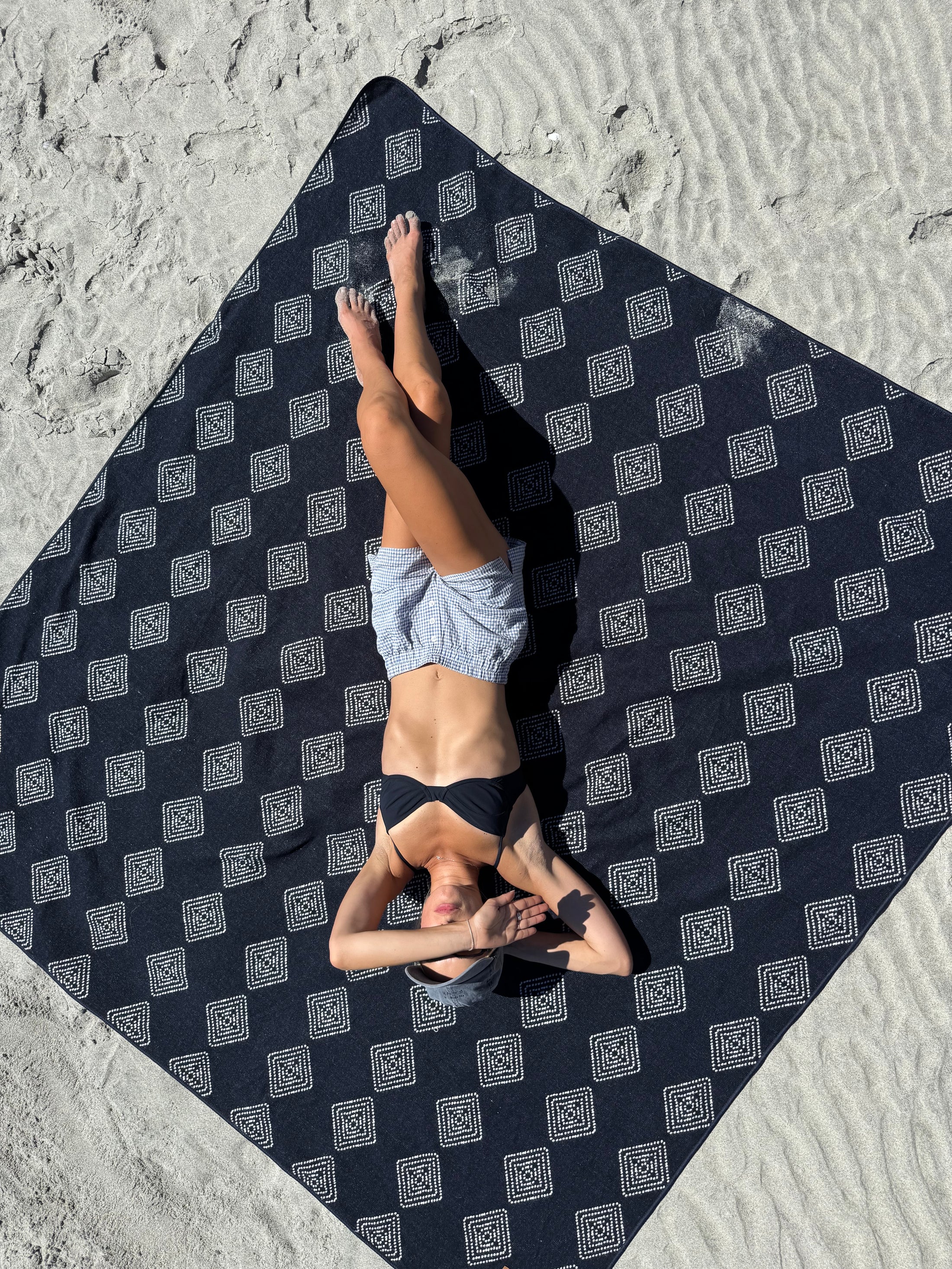 Roca Indigo Reversible Blanket