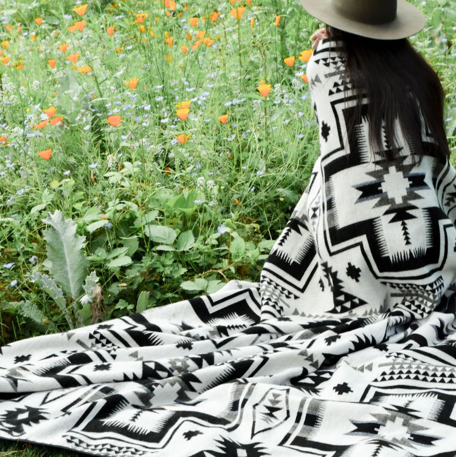 Imperfect** Tulcan Queen Blanket