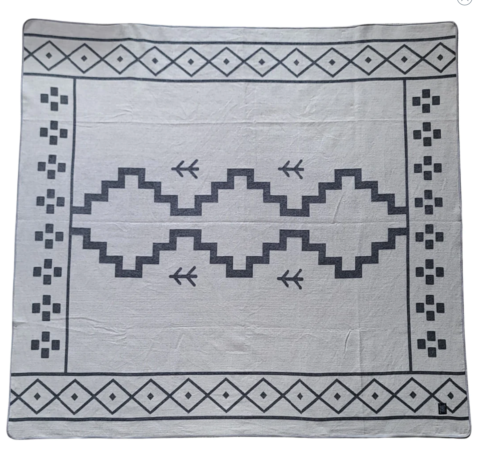 Imperfect** Mojanda Queen Blanket