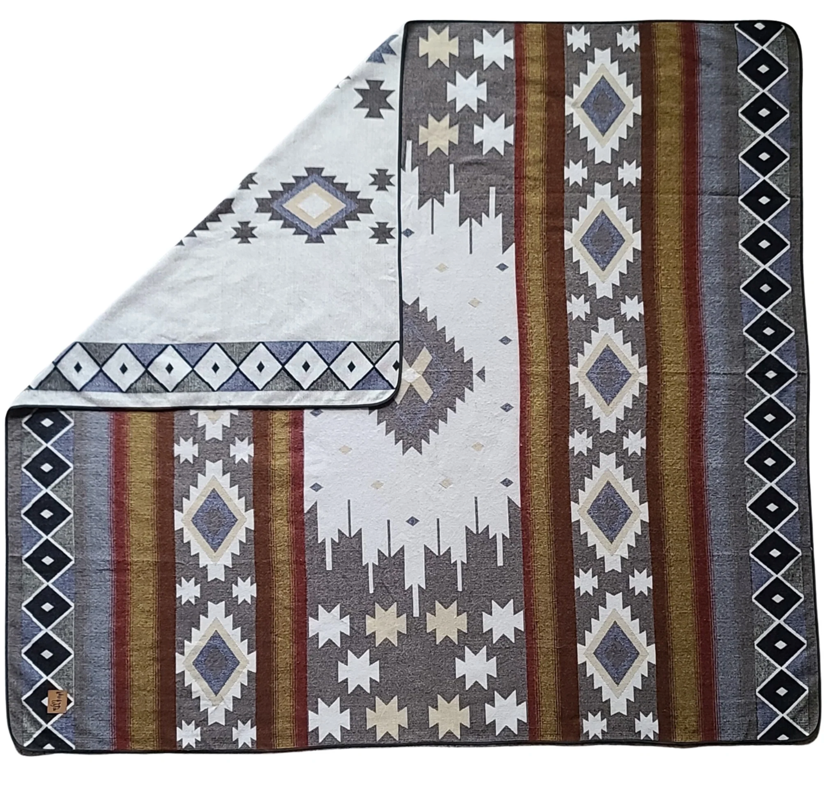 Imperfect** Cotacachi Queen Blanket