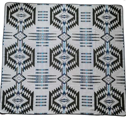 Imperfect** Esmeraldas Queen Blanket