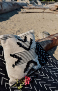 Load image into Gallery viewer, Nido Indigo Reversible Blanket
