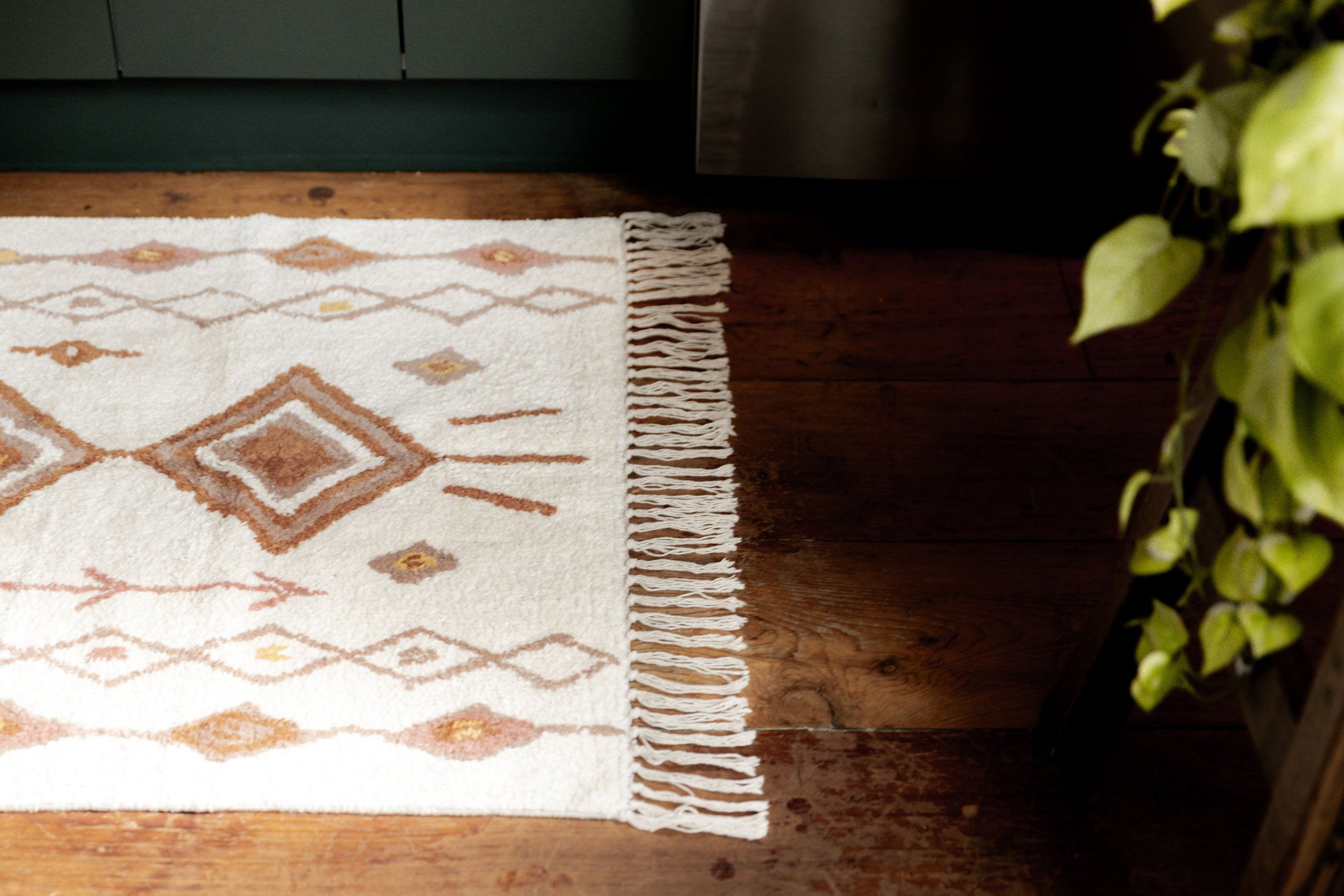 Golden Neutral Diamond Machine Washable Rug