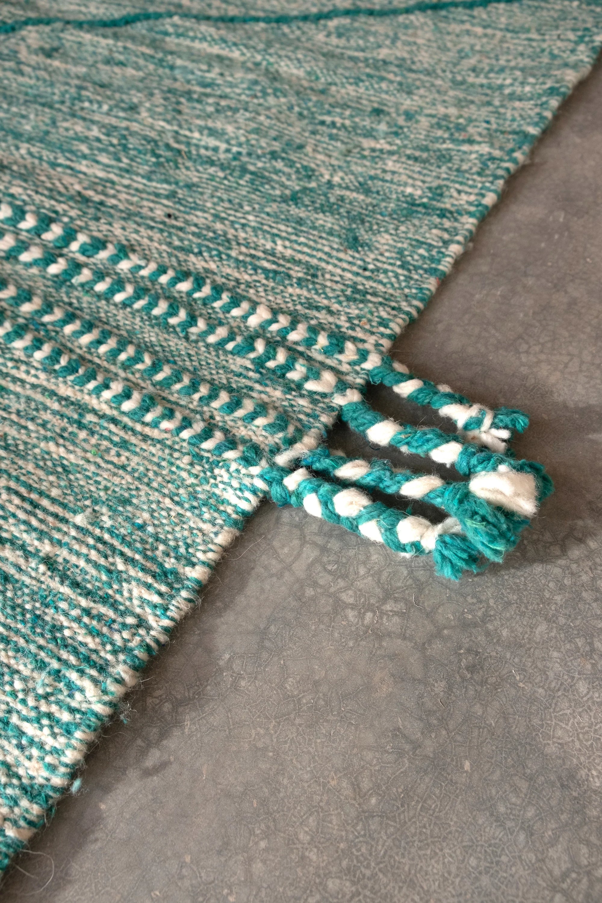 Kilim Handwoven Moroccan Wool Rug // Teal