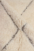 Load image into Gallery viewer, Beni Ourain Moroccan Wool Rug - Diamonds
