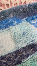 Load and play video in Gallery viewer, Kamran Handwoven Moroccan Wool Rug 5x8
